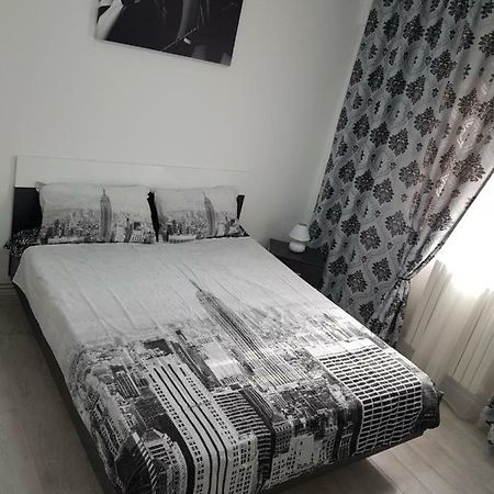 Apartament Flo คอนสตันซา ภายนอก รูปภาพ